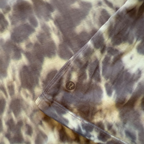 Lululemon All Yours Tank, size 8, Marmoleado Tie Dye Starlight Dusky Lavender - Picture 4 of 5